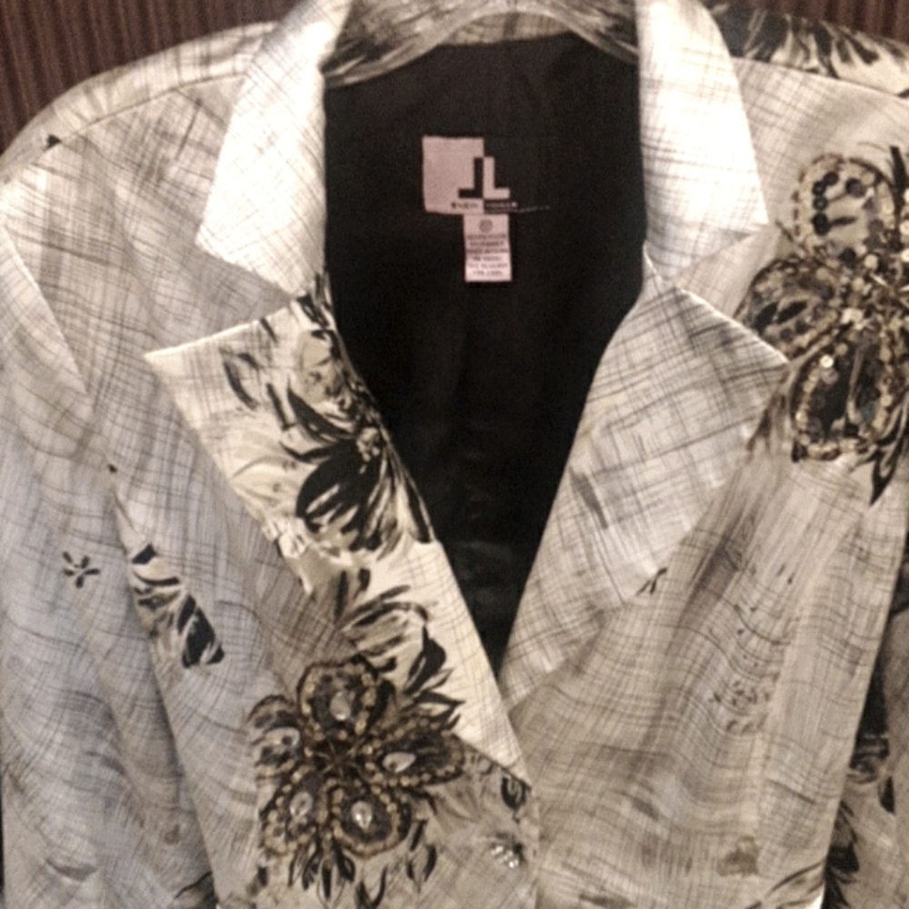 Jacket by JL - Picture 2 of 10